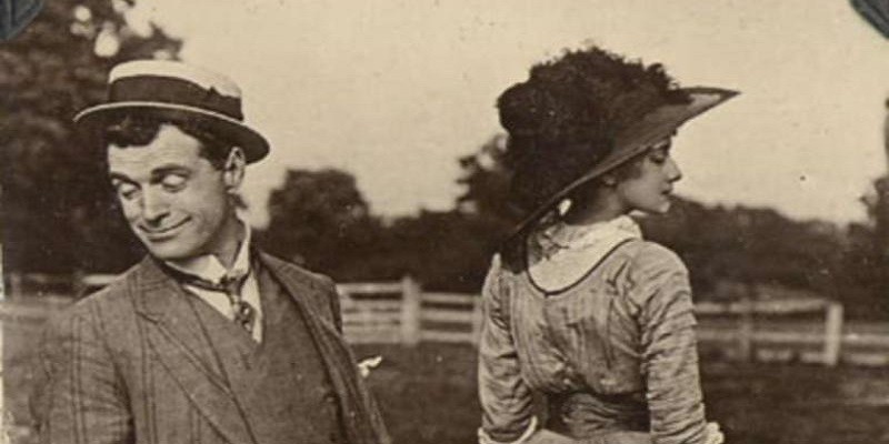 التاريخ يعيد نفسه.. محاربة التحرش بدبوس القبعة منذ أكثر من مئة عام