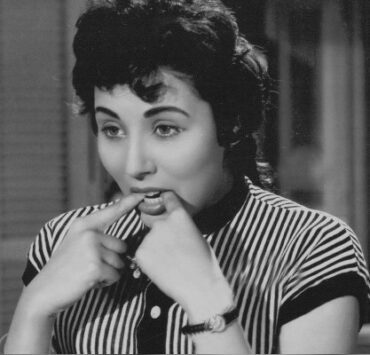 لبنى عبدالعزيز