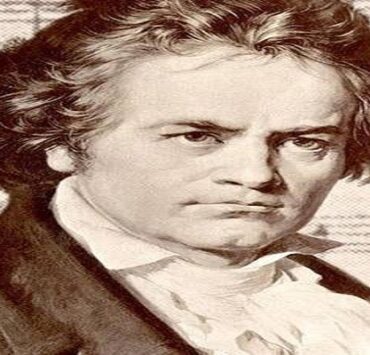 أيمن بهجت قمر