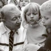 جيمس باري الرئيسية