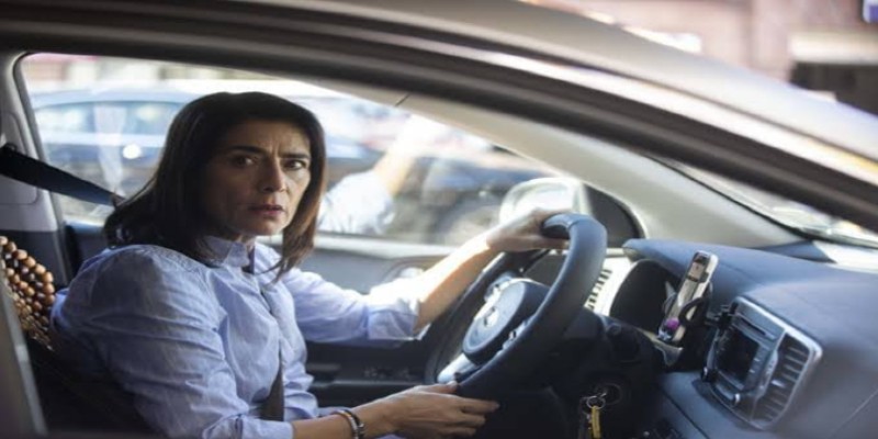 مايسة المثال الحي أن لغة الحوار تفيد أحيانًا .................................