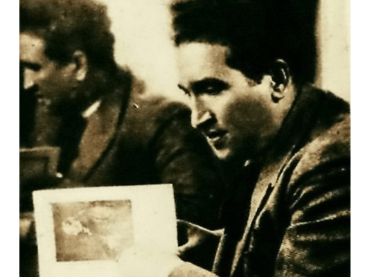 فنان الشعب سيد درويش (4) المغني في بلاط السياسة والساسة “عباس قبل سعد” الشيخ سيد درويش