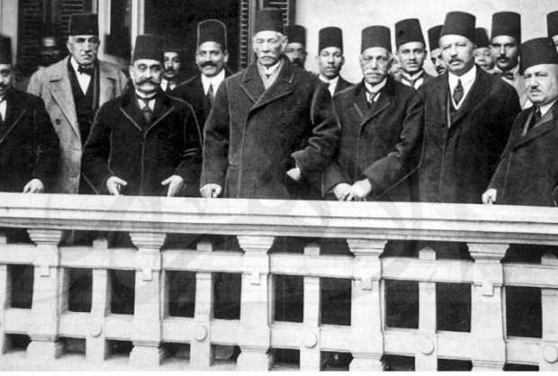 كيد نسوان.. سر الوقيعة بين البشوات مصطفى النحاس ومكرم عبيد كيد