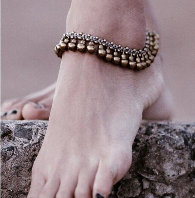 الثوابت الوهمية .. الخمار في القرآن الخمار