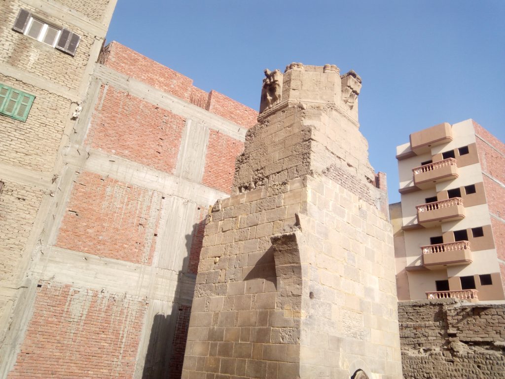 سادات قريش.. أقدم مسجد في إفريقيا لم يبقى منه سوى “أطلال” مئذنته سادات قريش