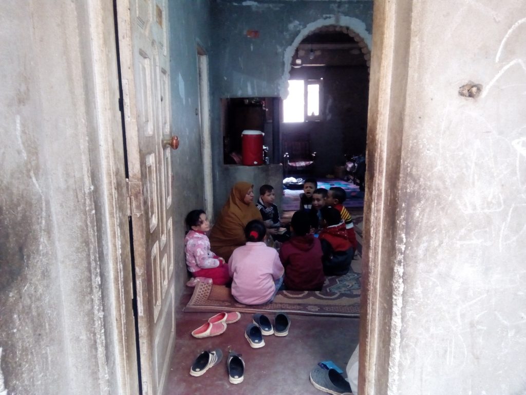 القلب في مكة والروح تهوى آيات الله.. حكاية “الشيخة زينب” مُحفظة القرآن بالشرقية القلب