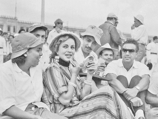 باب الحديد.. من يستطيع عصيان أوامر الجمهور؟ باب الحديد