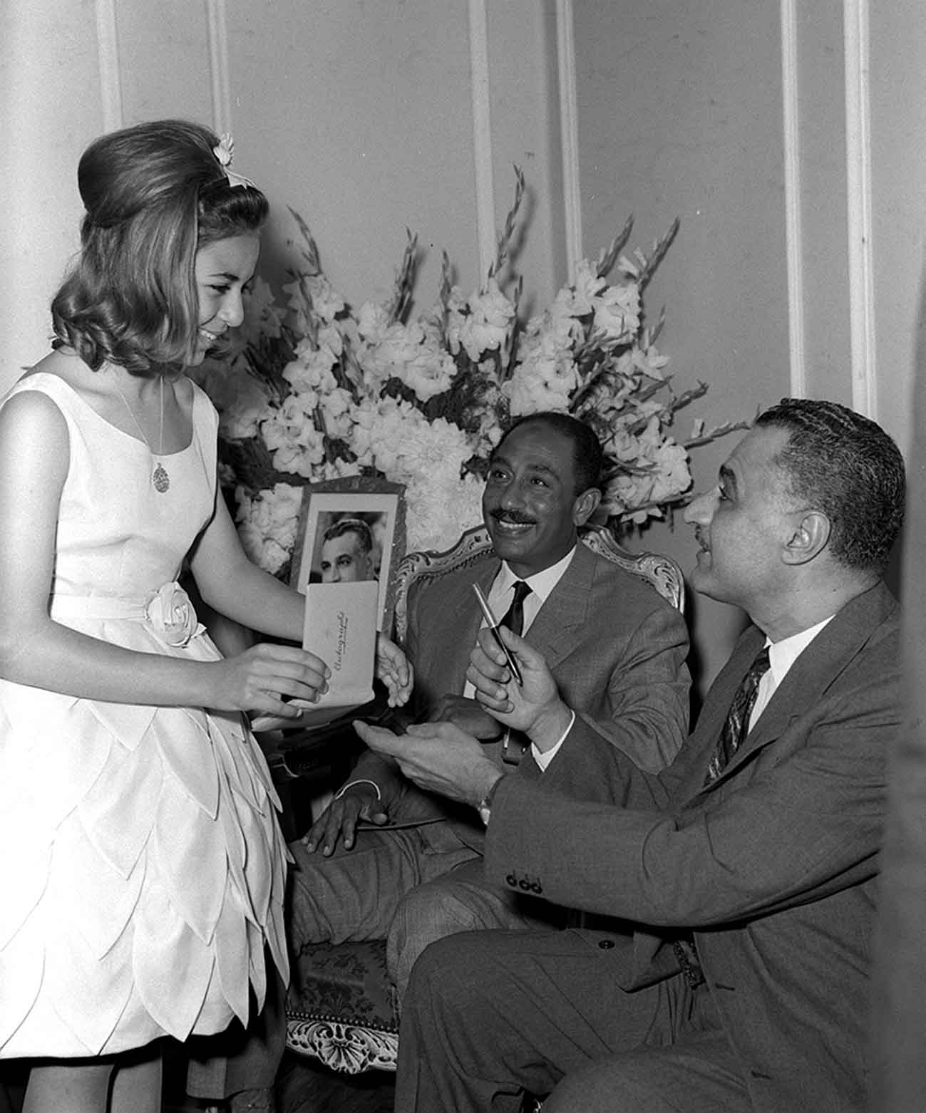 حفل زفاف بنت صلاح الشاهد “حين أحرج المأذون عبد الناصر والسادات” السادات وناصر في حفل بنت صلاح الشاهد