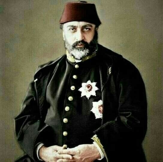 السيارات والدولة العثمانية ..ممنوعة بأمر الجن وعبدالحميد يهادن السلطان عبدالعزيز