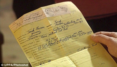 كان صوفيًا ومتدينًا..شهود عيان يروون حكاية طبيب نازي مجرم عاش متخفيًا في القاهرة نازي