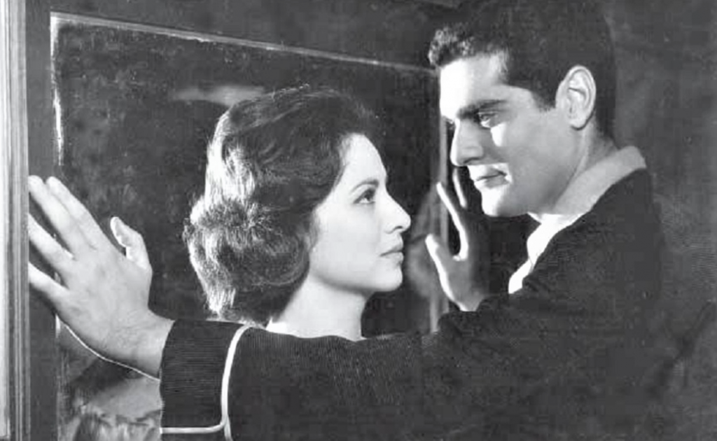 حكاية المقال الذي دافع عن دموع فاتن حمامة وأنقذ زواجها من عمر الشريف فاتن حمامة