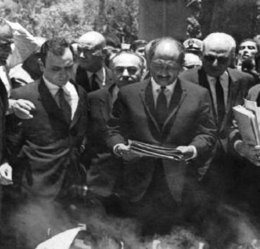 فقط على الميزان : مذكرات فاطمة رشدي : الشيكولاتة طريقا للفن (1) فسيخ في صالون الرئاسة.. والزيات يتفاوض على العفو عن مراكز القوى مع السادات