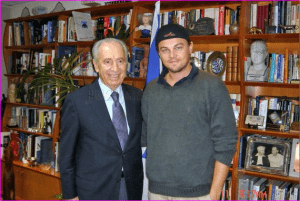 ليوناردو دي كابريو الذي يتبرع للزرافات ويدعم الصهيونية! ليوناردو دي كابريو