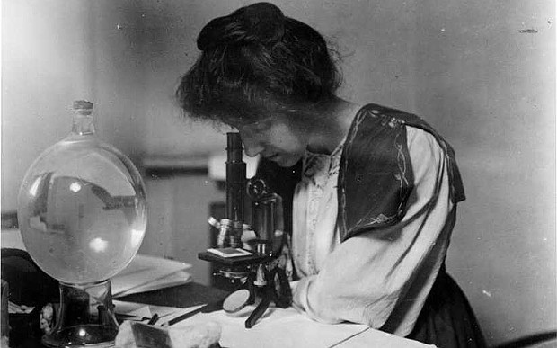 كان محرمًا..كيف أجبرت ماري ستوبس الجميع الحديث عن حبوب منع الحمل؟ حبوب منع الحمل