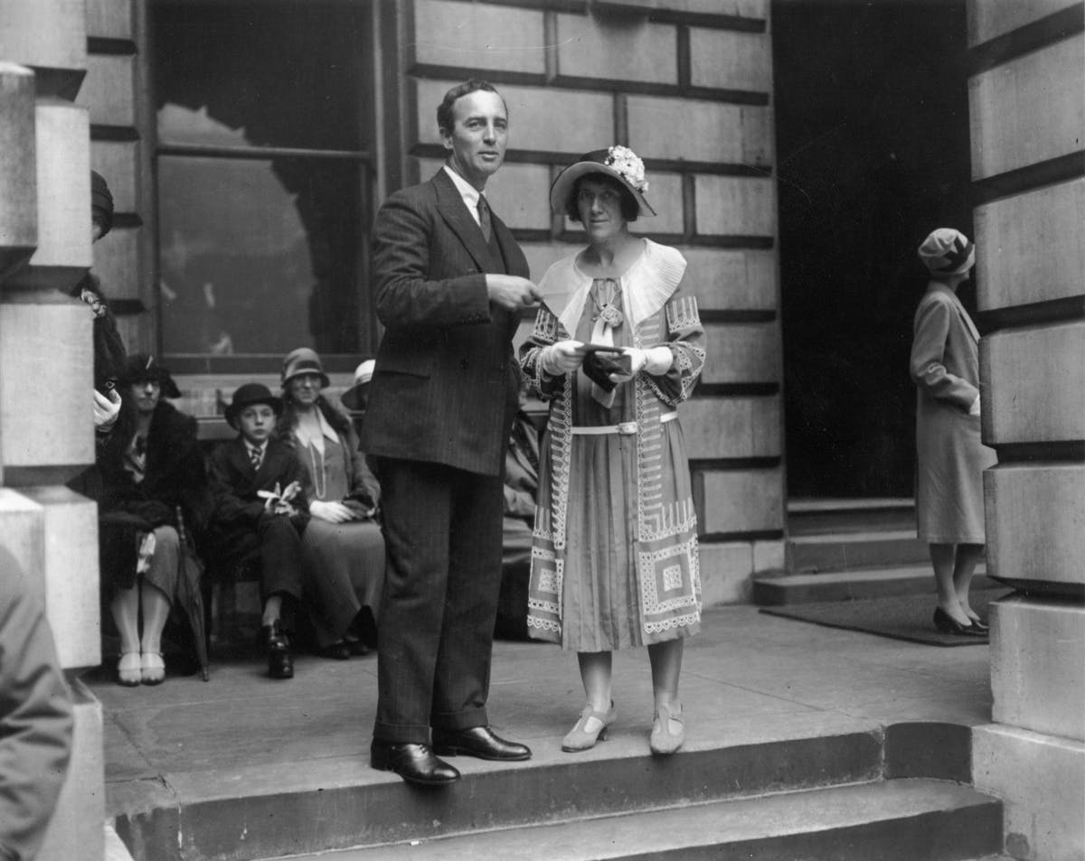 كان محرمًا..كيف أجبرت ماري ستوبس الجميع الحديث عن حبوب منع الحمل؟ حبوب منع الحمل .. كان محرمًا..كيف أجبرت ماري ستوبس الجميع الحديث عن حبوب منع الحمل؟