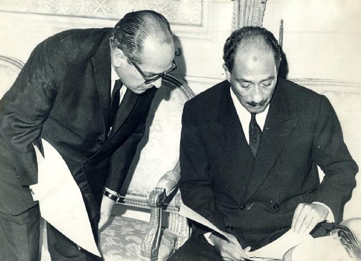 حكاية “الزيات” الذي عين نفسه وزيرًا للإعلام السادات وعبدالسلام الزيات