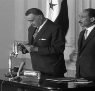 رائد الحمودات وأخلاق مطروح عندما صاح أحد المواطنين: فين السادات يا ريس.. هل كان السبب في تحديد إقامة السادات؟