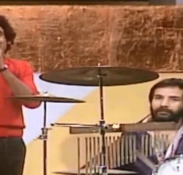 محمد منير ويحيى خليل ............................... فين الحقيقة يا خال ؟