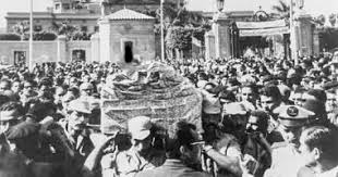 كان مع الله.. اللحظات الأخيرة في حياة طه حسين طه حسين