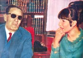 كان مع الله.. اللحظات الأخيرة في حياة طه حسين طه حسين