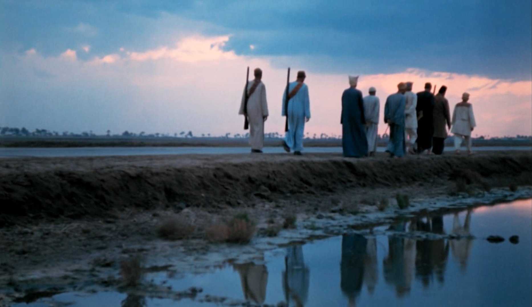 كواليس فيلم الأرض..رائعة يوسف شاهين التي خذلها مهرجان “كان” فيلم الأرض