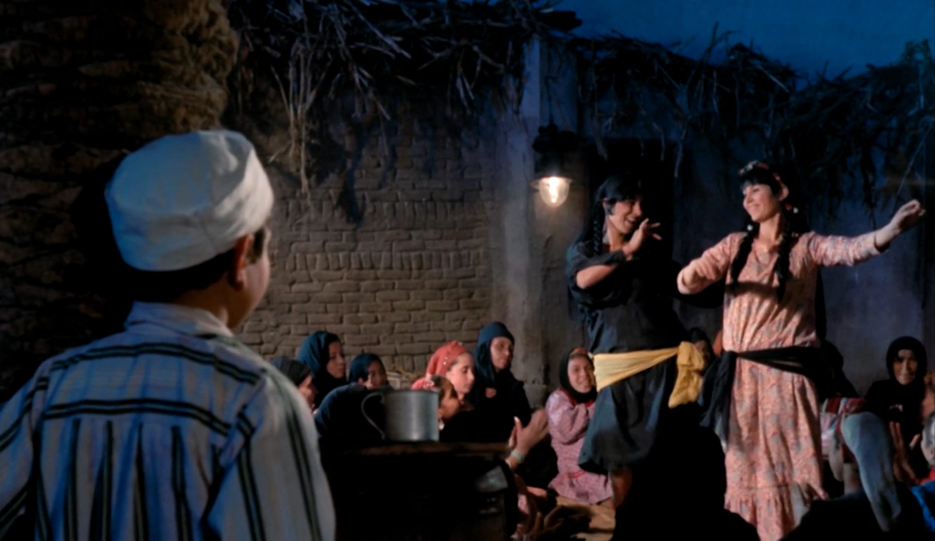 كواليس فيلم الأرض..رائعة يوسف شاهين التي خذلها مهرجان “كان” فيلم الأرض