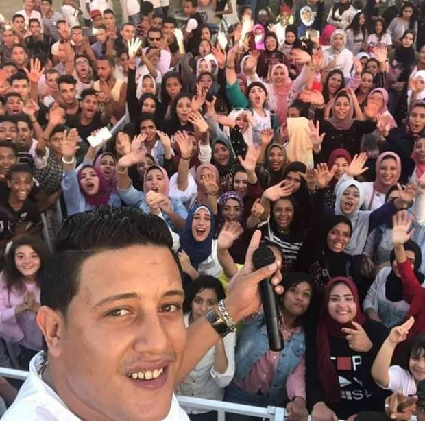 الجمهور المشيطن.. دعوة إلى اليأس من مساندة الجمهور للفن الجيد الجمهور