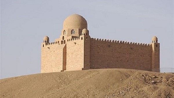 عن العشاق .. سندريلا الفرنسية ضريح أغا خان - رمز العشاق