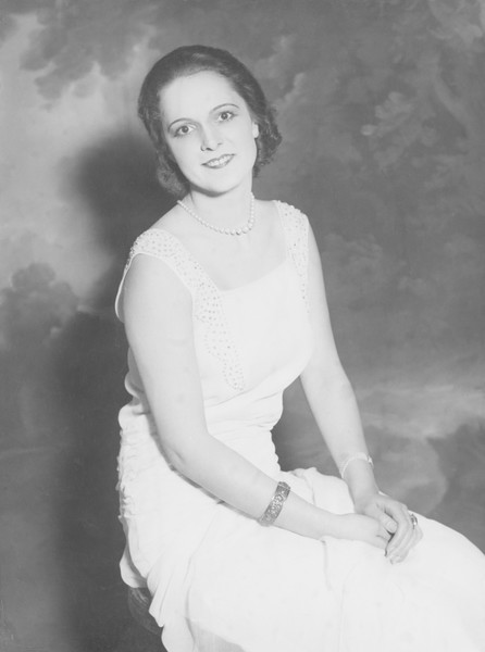 عن العشاق .. سندريلا الفرنسية إيفيت لابيدوس