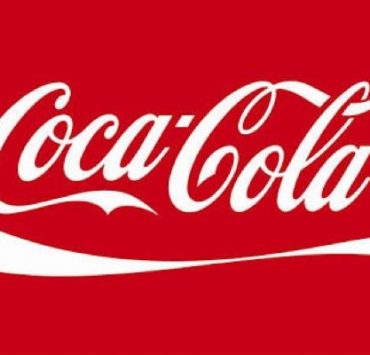 قصة الزوجة التي علمت النساء تقطيع أزواجهن وتعبئتهن في أكياس بلاستيكية .. المرأة والساطور كوكا كولا