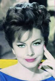 ثريا إصفندياري بختياري ..الإمبراطورة ذات العينين الحزينتين ثريا