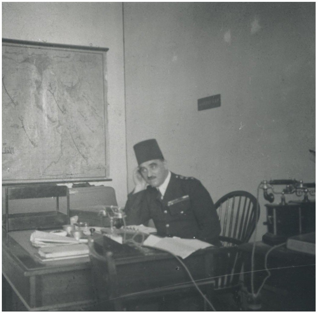 إنجرام بيه في فيلم شياطين الليل لفريد شوقي “نهايته الحقيقية مختلفة” إنجرام في مكتبه