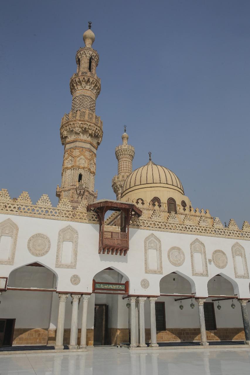 “بعد إيقاف الصلاة داخل المساجد” ما هو التأصيل الشرعي لصيغة الأذان الجديدة ؟ الجامع الأزهر