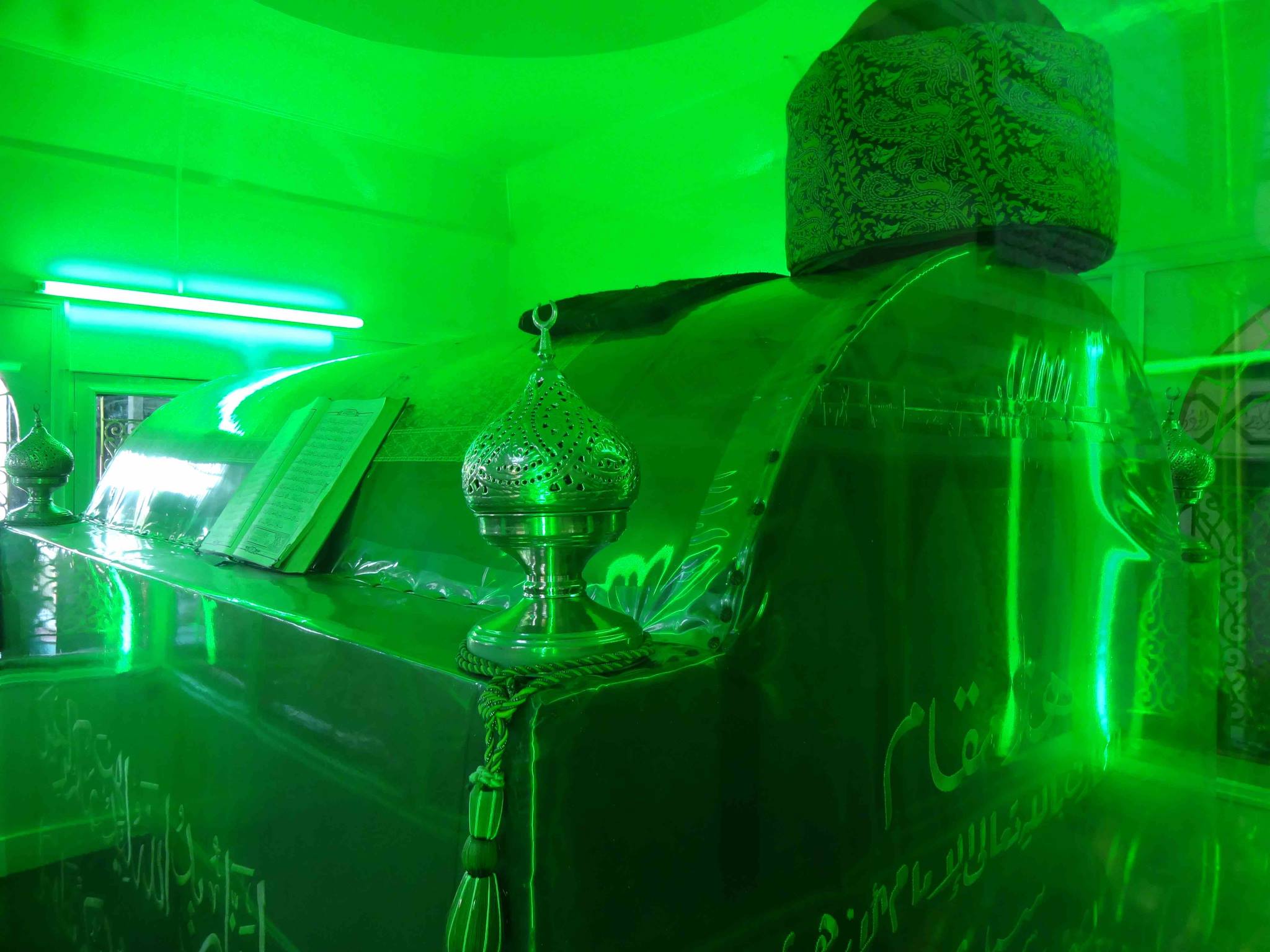 الشيخ صالح الجعفري (1-3) | نبوءات رسمت الفرحة بعد حزن دام 8 سنوات ضريح الشيخ صالح الجعفري