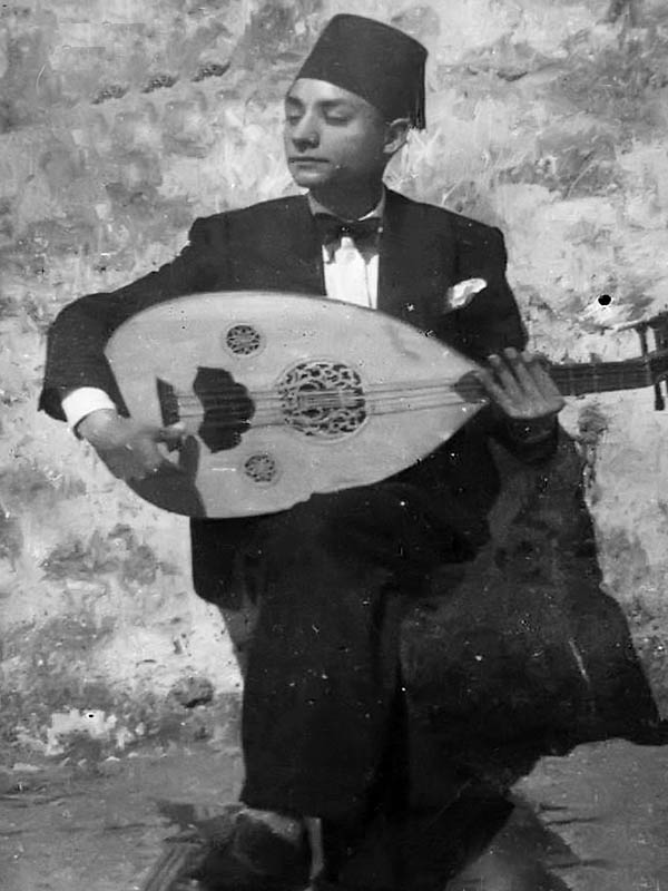 موسيقار الأجيال محمد عبدالوهاب (2) بيئة الأفندي والاتصال بأمير الشعراء موسيقار الأجيال