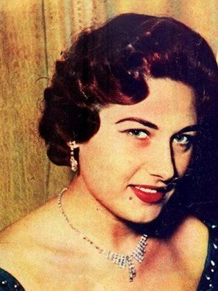 بطريقة إعلان ياسمين صبري لفودافون “نجمات زمان تُجِبن على سؤالها بالعكس” ليلى فوزي