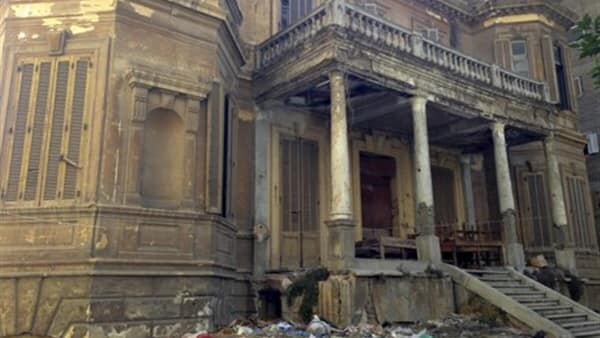 قصة عائلة أبو عوف مع شبح الخواجة “شيكوريل” مبنى الفيلا