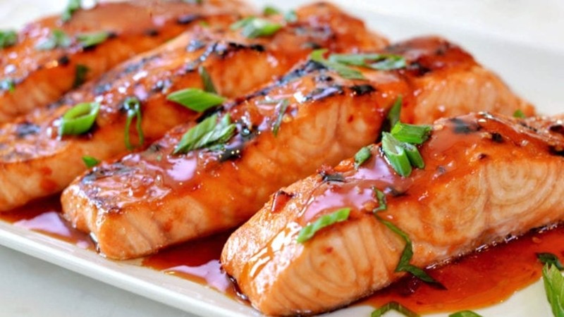 مامي جديدة (3) لو هترضعي طبيعي لازم تعرفي أهم الأطعمة التي تزيد من إدرار اللبن السلمون