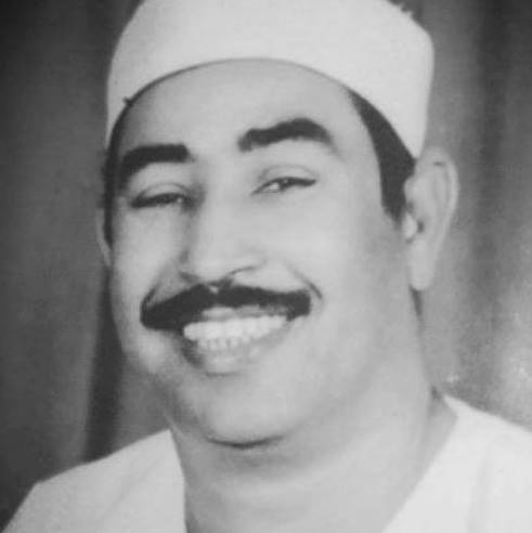 محمد محمود الطبلاوي .. قارئ نافس حسني مبارك وعادل إمام في شيء واحد الطبلاوي