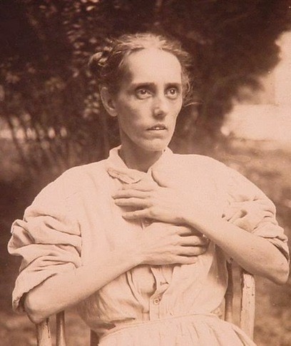 “مارجريت شيليتج”.. قصة طفلة عمرها 53 عامًا أثارت الرعب في تلال أثينا مارجريت شيليتج