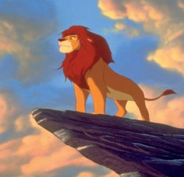 أسد نادي الشمس