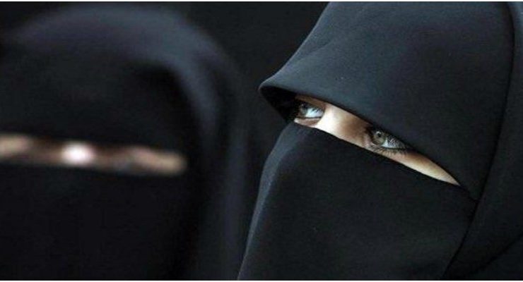 النقاب ............................................العالم الكامل وراء النقاب والمنتقبات