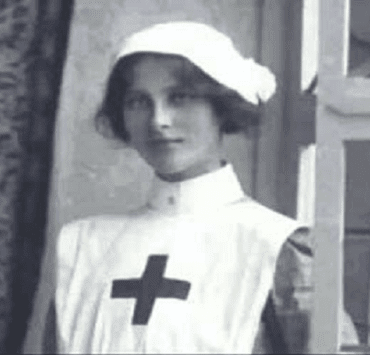 أرشيف أخبار رمضان زمان (2) السادات ينعي زوجة خائن وتوزيع وجبات ترحمًا على ناصر اولاليا