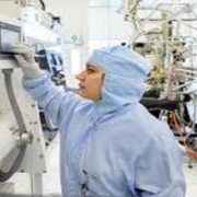 إلهام فضالي .................. باحثة ستحدث تغيرًا بسرعة التليفونات المحمولة!