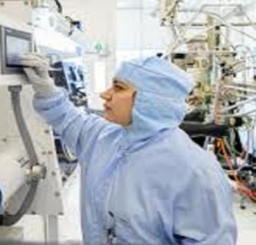 إلهام فضالي .................. باحثة ستحدث تغيرًا بسرعة التليفونات المحمولة!