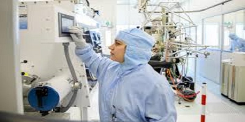 إلهام فضالي .................. باحثة ستحدث تغيرًا بسرعة التليفونات المحمولة!