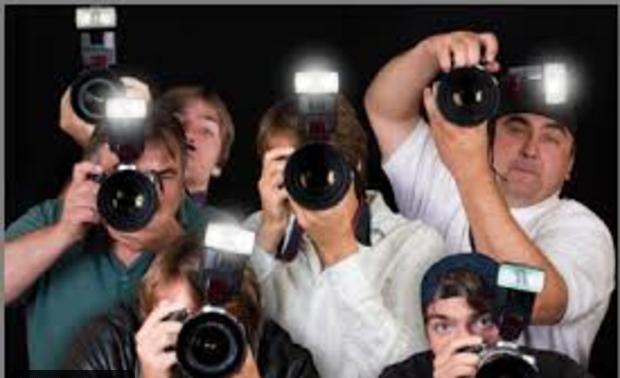 من هم الباباراتزي ؟ الباباراتزي