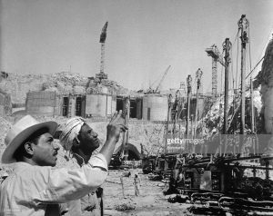 ويقول فين يامّا أسوان؟.. عن ملحمة إنسانية تركها عبد الرحمن الأبنودي عمال السد العالي