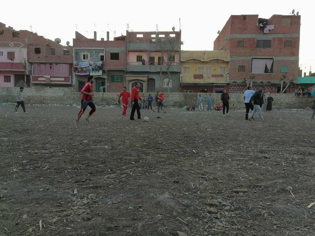 دوري لكرة القدم في إحدى قرى بني سويف تحت اسم فيروس كورونا دوري لكرة القدم في إحدى قرى بني سويف تحت اسم فيروس كورونا