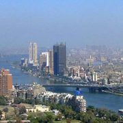 مصري وشامي وحجازي ............................... وأنا ع الربابة بغني